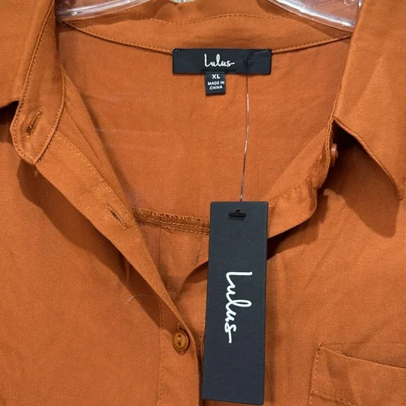 NWT Blythe Rust Brown Short Sleeve Button-Up Top - Picture 4 of 6